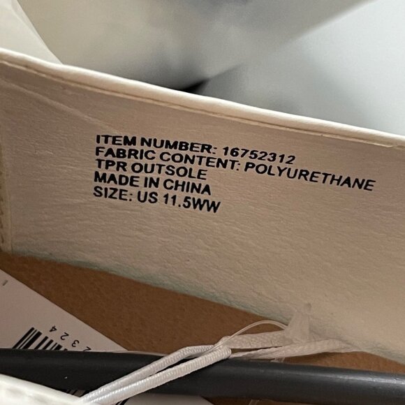 Torrid Womens NWT White 90s Y2K Faux Leather Chunky Lug Loafers Size 11.5 WW - Picture 3 of 9